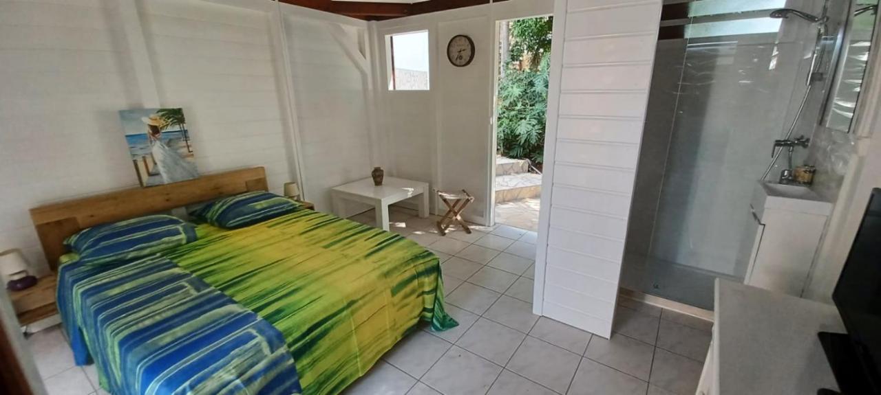 Gite Mamour - Charmant Petit Bungalow A Decouvrir Baillif Exteriér fotografie