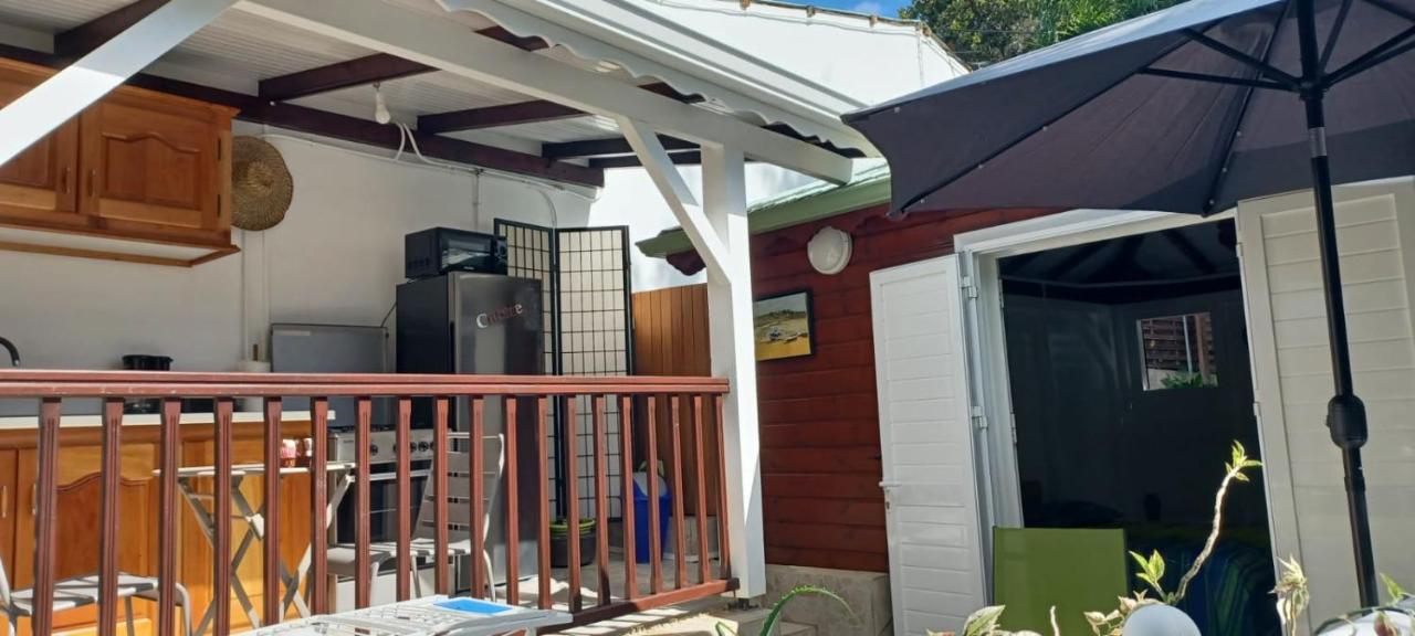 Gite Mamour - Charmant Petit Bungalow A Decouvrir Baillif Exteriér fotografie